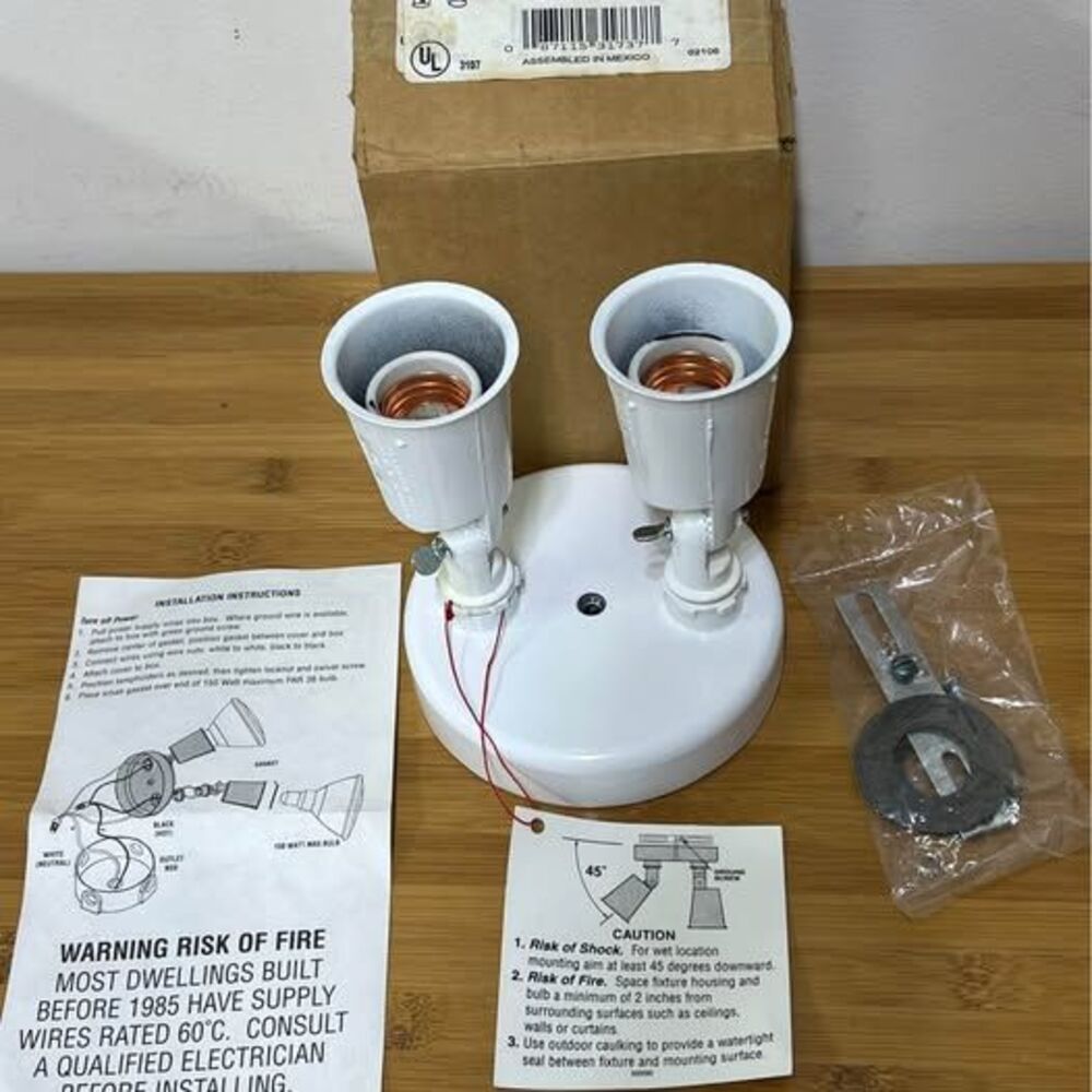 M. Stephens Exterior/Interior White Swivel Light BWF SVLD-2W New